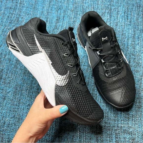 supreme dunk low stockx